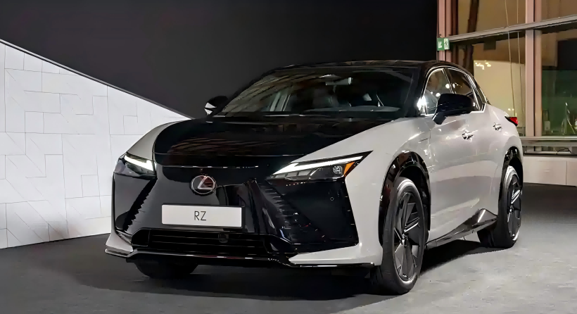Lexus သည် Redesigned စတီယာရင်နှင့်ပဲ့ကိုင်သောစနစ်နှင့်ပဲ့တင်ထပ်နေသောစနစ်တပ်ဆင်သည့် RZ အသစ်၏တရားဝင်ပုံများကိုထုတ်ဖော်ပြသခဲ့သည်